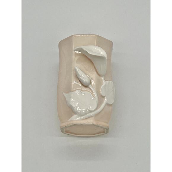 VINTAGE Light Pink Ceramic Vase with White Cala Lily Design - Picture 1 of 7